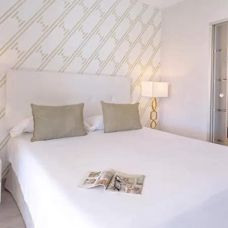 Genteel Guadalmina Golf Apartment