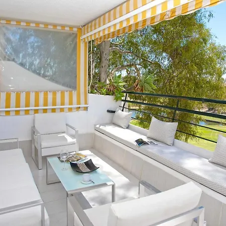 Genteel Guadalmina Golf Apartment *